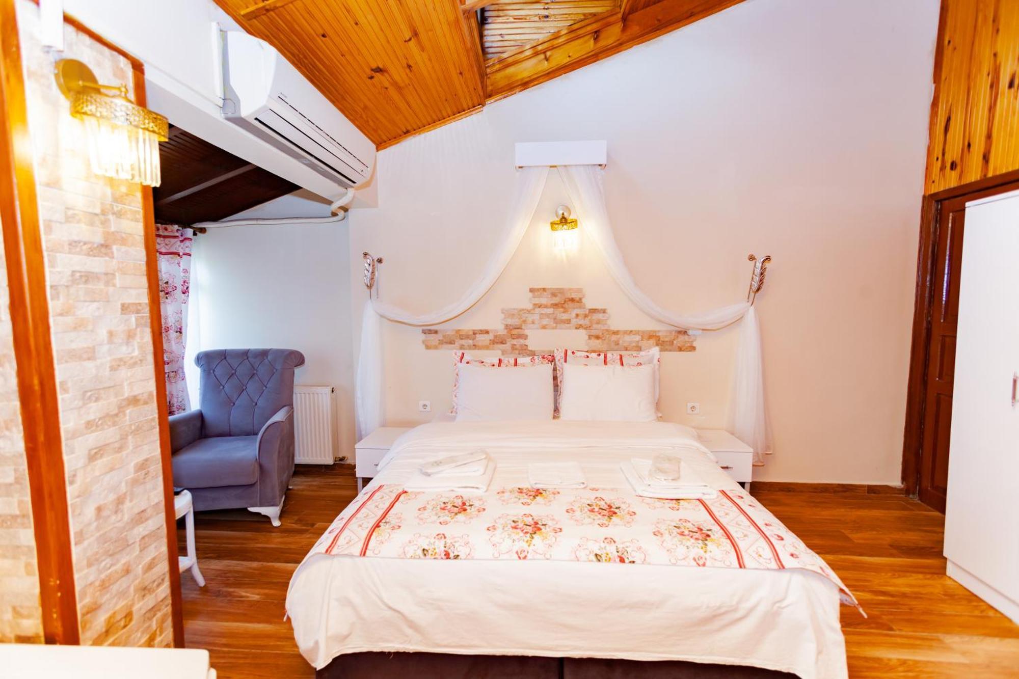 Tias Shelale Otel Ава Екстериор снимка